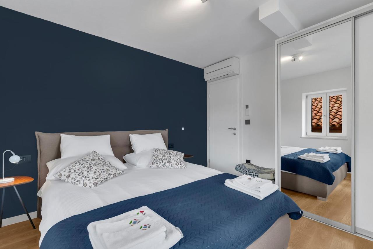 The Square Makarska, Lux App In The Heart Of The City Esterno foto
