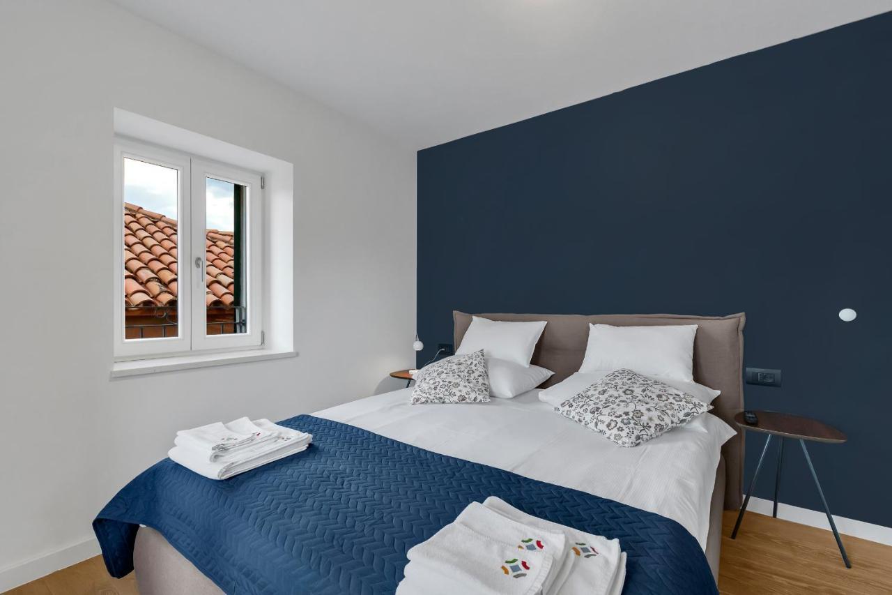 The Square Makarska, Lux App In The Heart Of The City Esterno foto