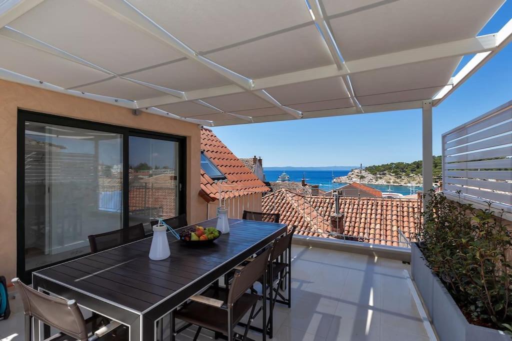The Square Makarska, Lux App In The Heart Of The City Esterno foto