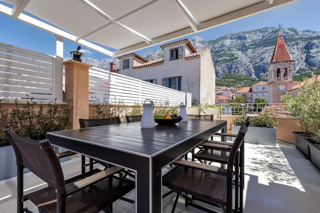 The Square Makarska, Lux App In The Heart Of The City Esterno foto