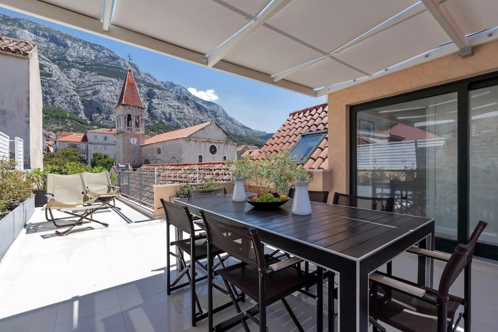 The Square Makarska, Lux App In The Heart Of The City Esterno foto