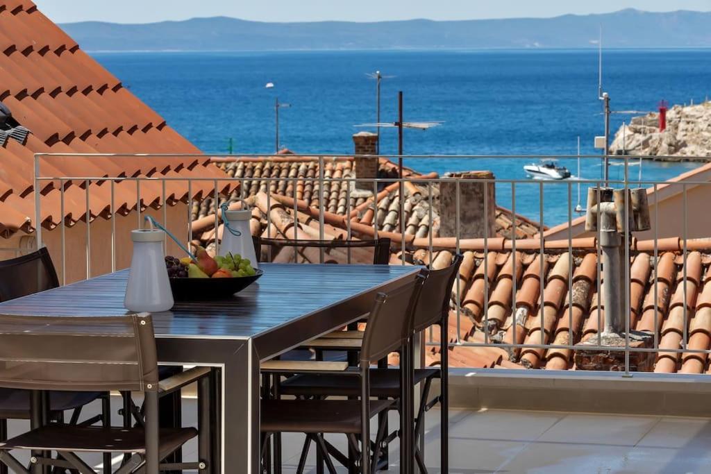 The Square Makarska, Lux App In The Heart Of The City Esterno foto