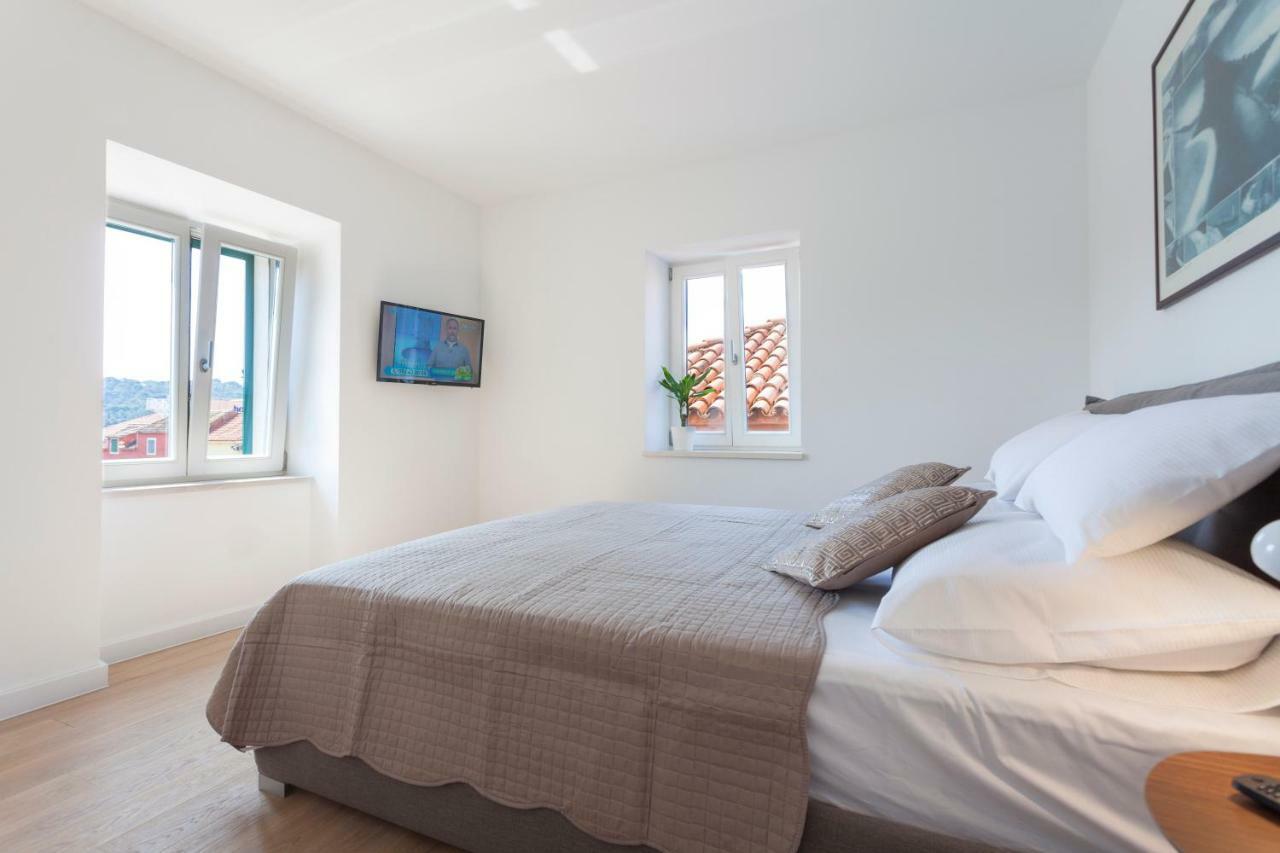 The Square Makarska, Lux App In The Heart Of The City Esterno foto