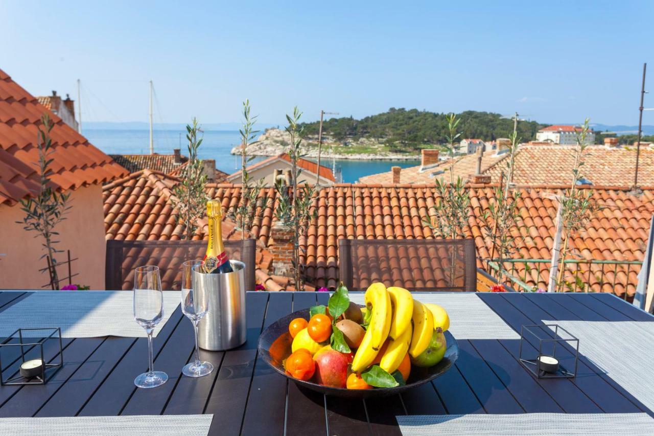 The Square Makarska, Lux App In The Heart Of The City Esterno foto