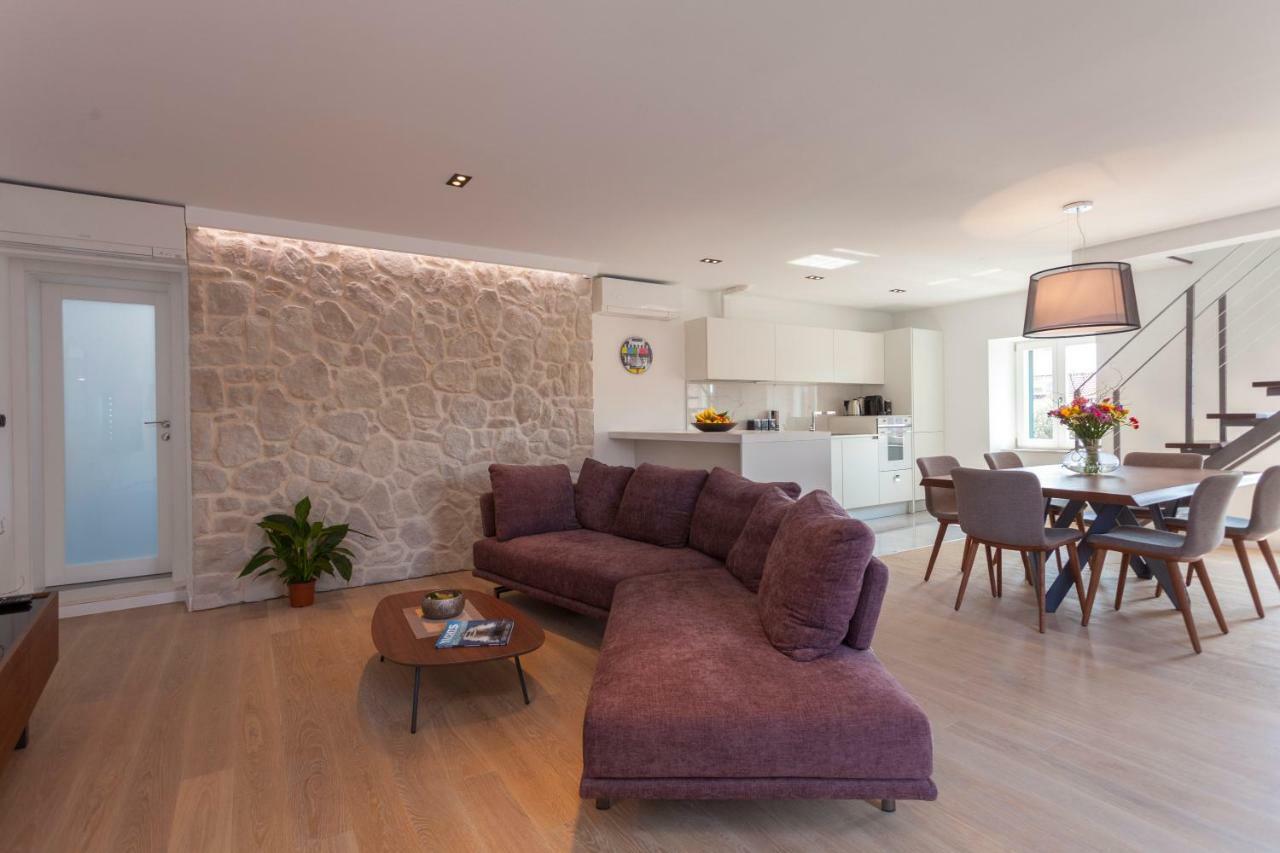 The Square Makarska, Lux App In The Heart Of The City Esterno foto
