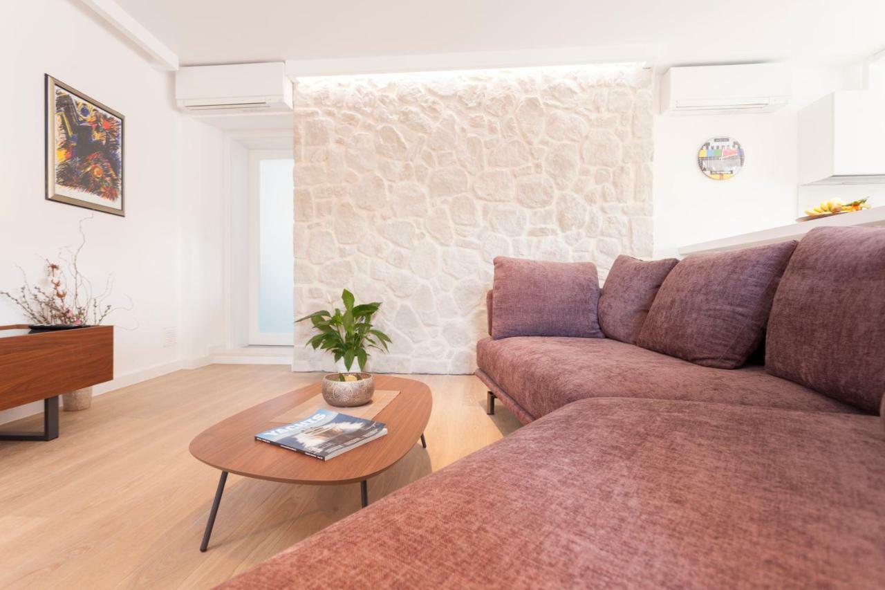 The Square Makarska, Lux App In The Heart Of The City Esterno foto