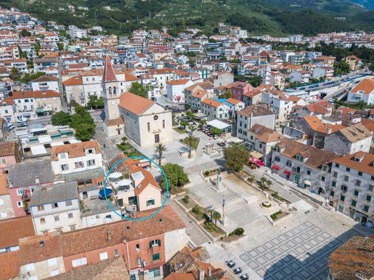 The Square Makarska, Lux App In The Heart Of The City Esterno foto